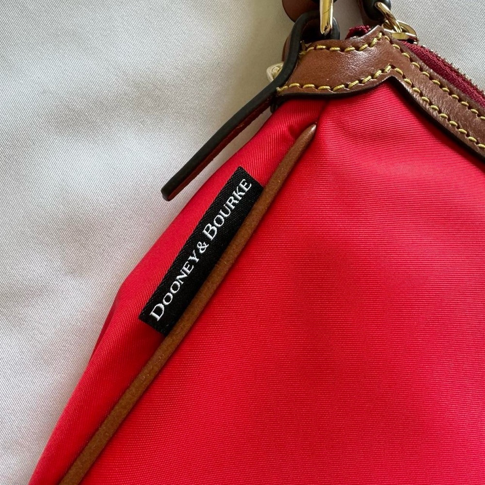 red and brown douney & bourke crossbody purse - Picture 2 of 8